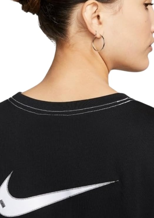 Nike Women's Regular T-Shirt - Image 4