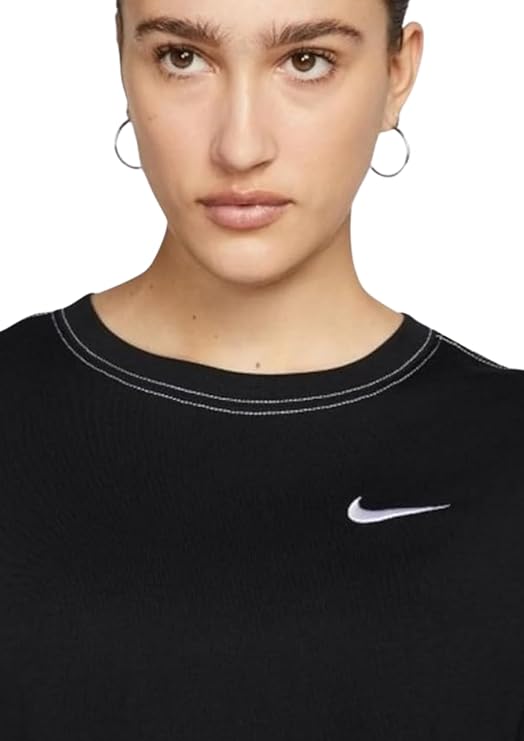 Nike Women's Regular T-Shirt - Image 6